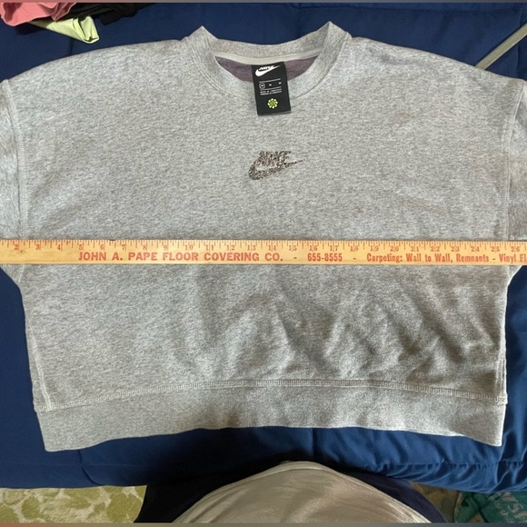 Nike Women’s Sportswear Crewneck Pullover Grey Activewear Size Medium - Picture 7 of 11
